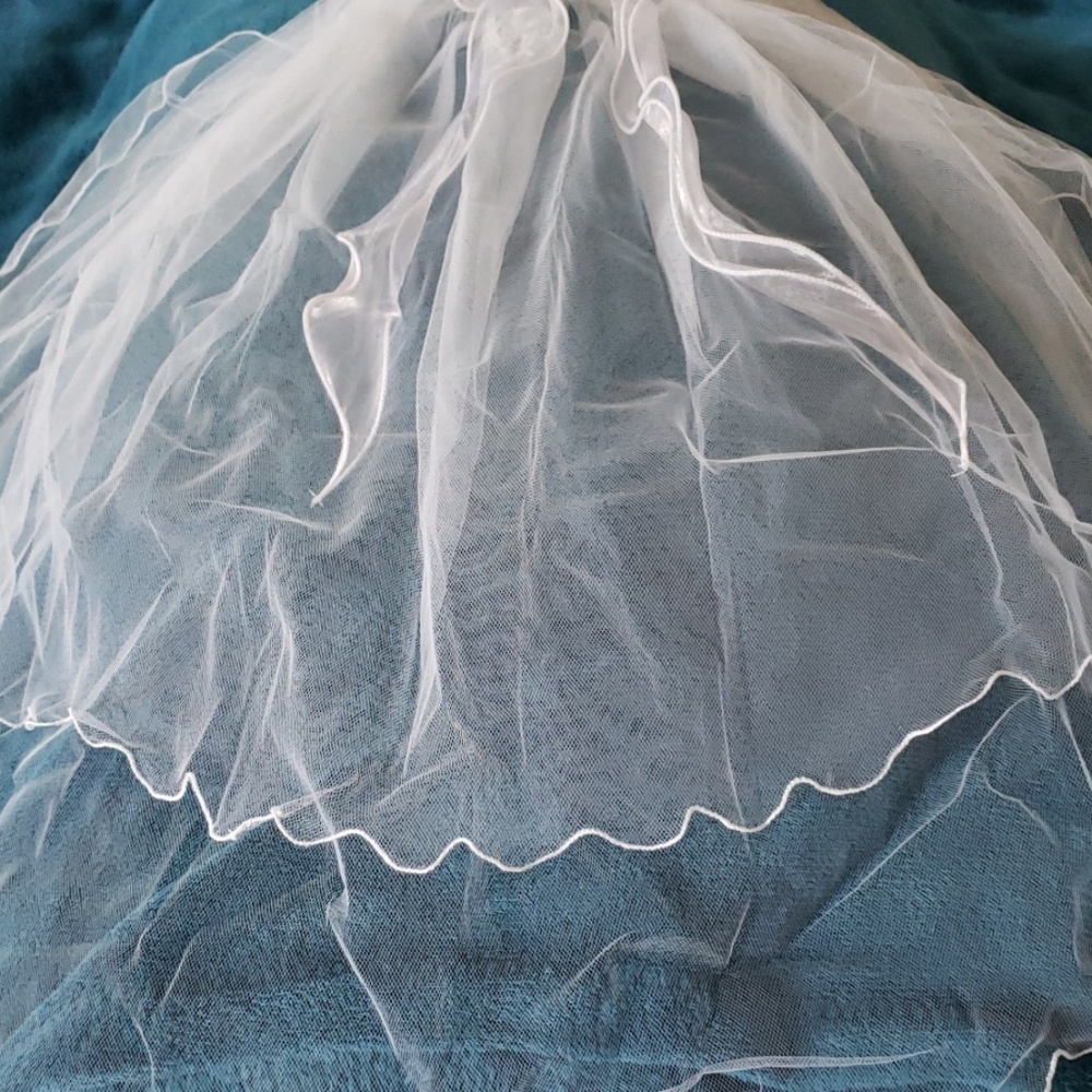 Communion Veil - Picture 4 of 4
